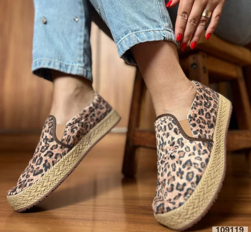 Tênis Slip On Bella Oncinha Feminino Original - Estampa Animal Print - | Linha Premium | - 🔥[ LEVE 3 PAGUE 2 ]🔥