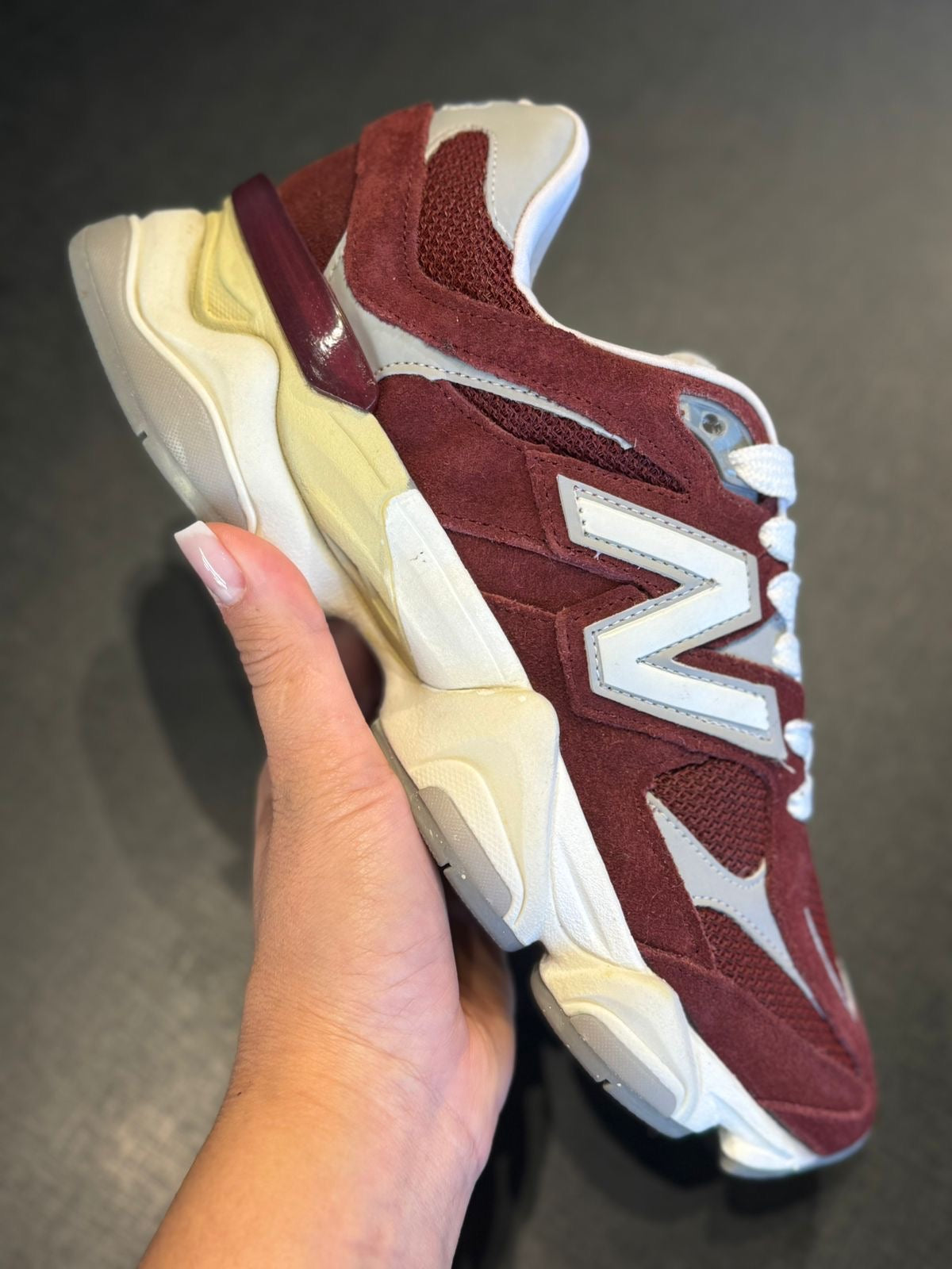 Tênis NEW BALANCE 9060 [ COURO LEGÍTIMO] 🔥 - LANÇAMENTO BELLA BLITZ - 🔥 [ VÁRIAS CORES ]