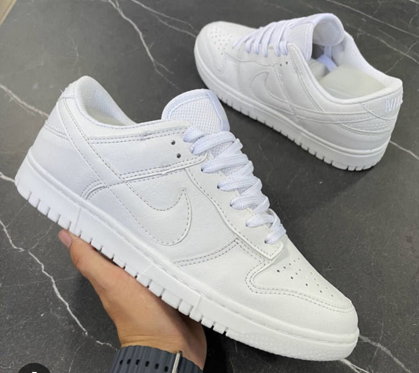 Tênis Nike Dunk SB White Feminino - | Linha Premium |  🔥[ LEVE 3 PAGUE 2 ]🔥